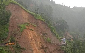 दार्चुलामा महाकाली लोकमार्ग अवरुद्ध 